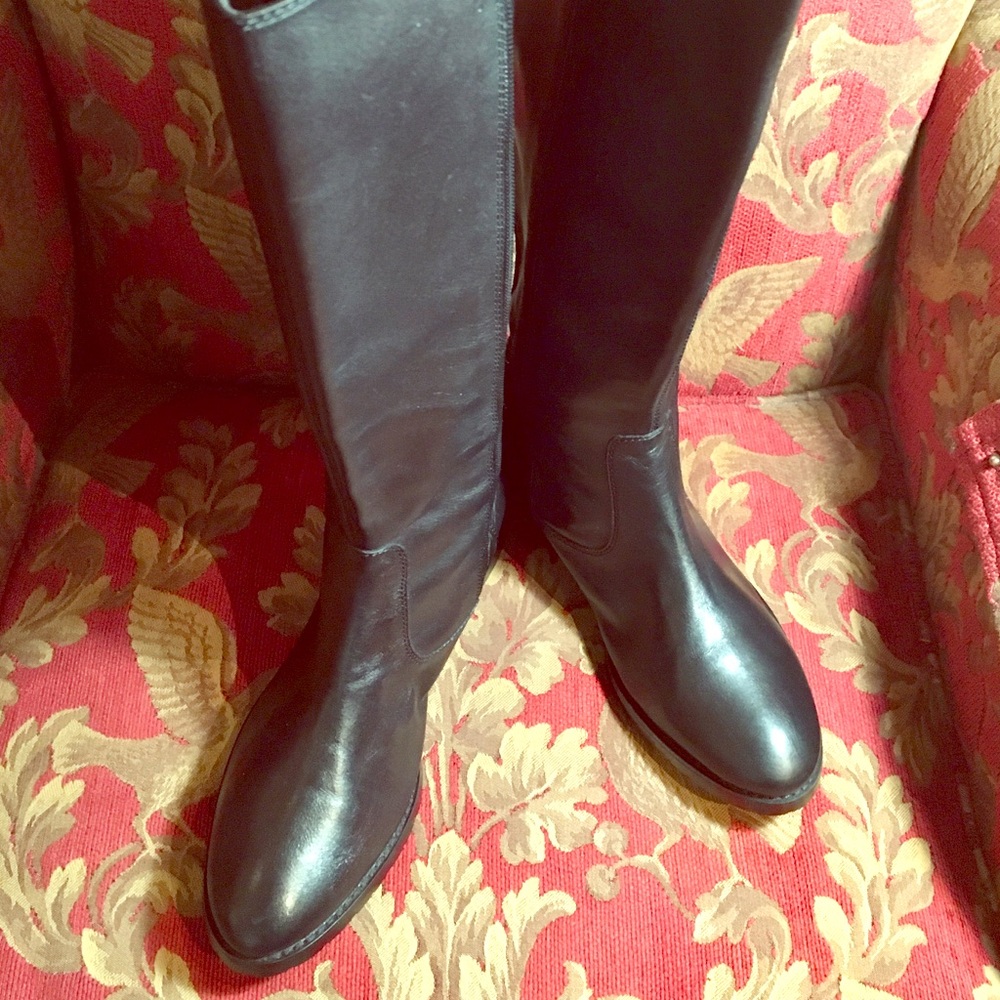 $75 Donald J Pliner Tall Black Boots Sz 9 NWOB